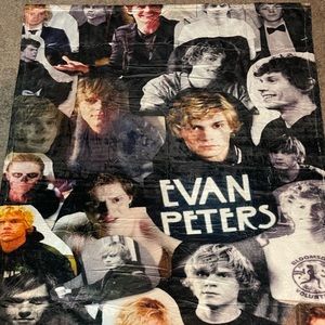 Evan Peters Super Soft Oversized Throw Blanket